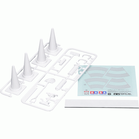 TAMIYA ACC ACCESSORY SET (CONES AND TOOLS) 56558