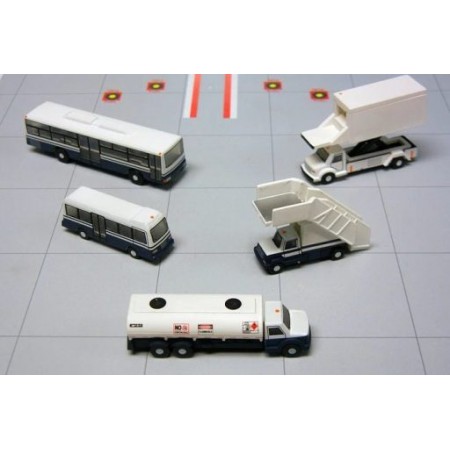 GEMINI JETS 1:200 AIRPORT SERVICE VEHICLES G2APS450